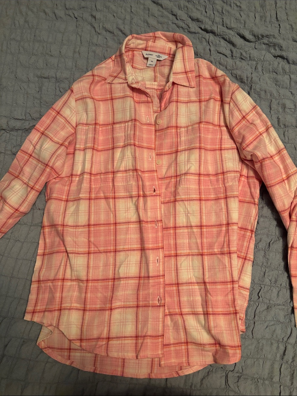 *Brand new with tags! 
Old Navy Pink and Cream Plaid Men's Button-Down Shirt